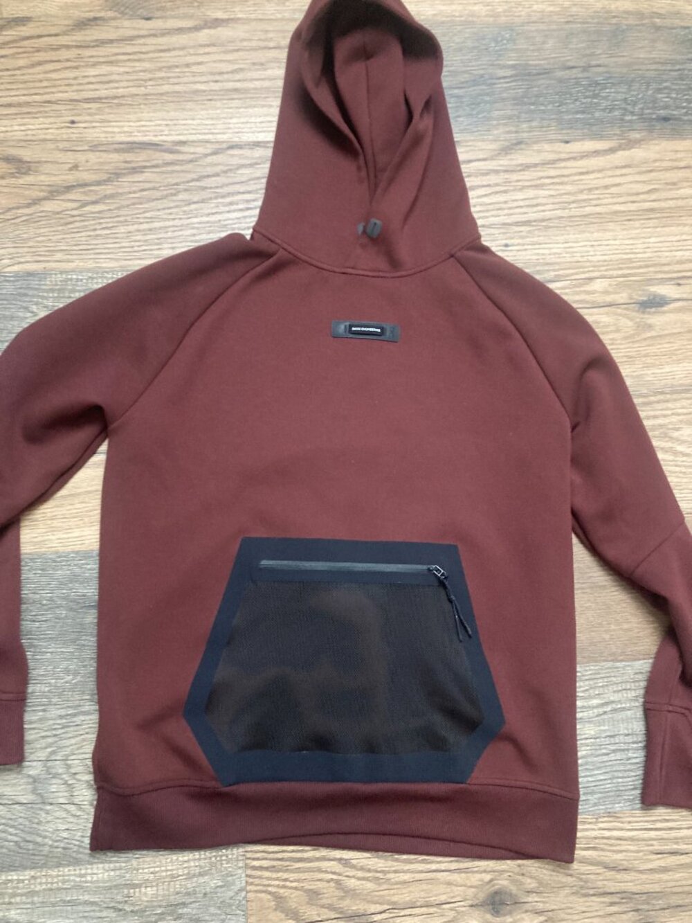 On Running Hoodie Mens Large Maroon Swiss Engineering Pullover - Picture 2 of 6